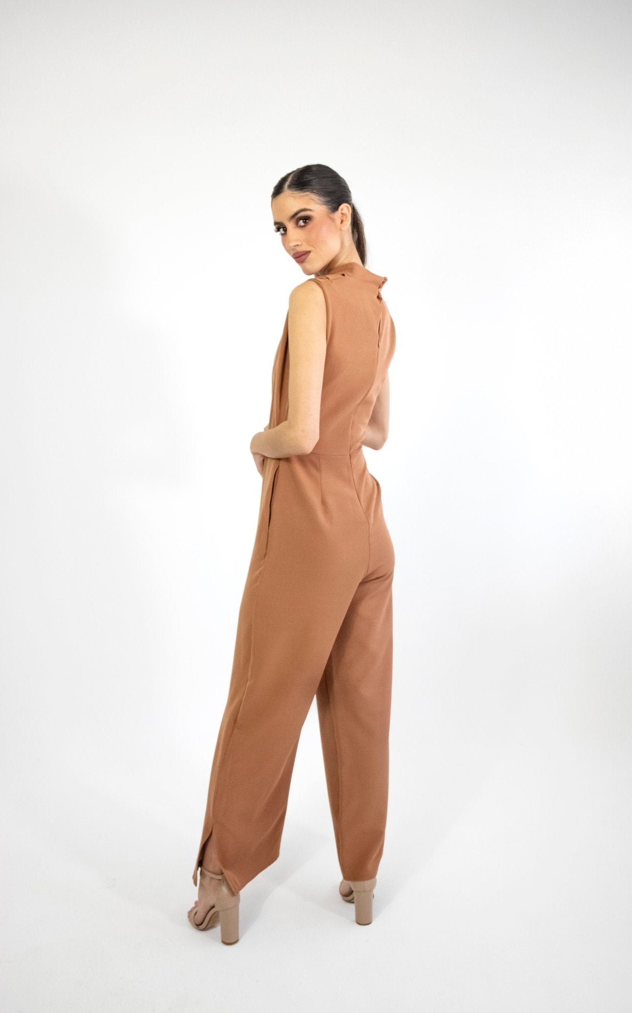 Ela - nude - Lend the Trend renta de vestidos mexico