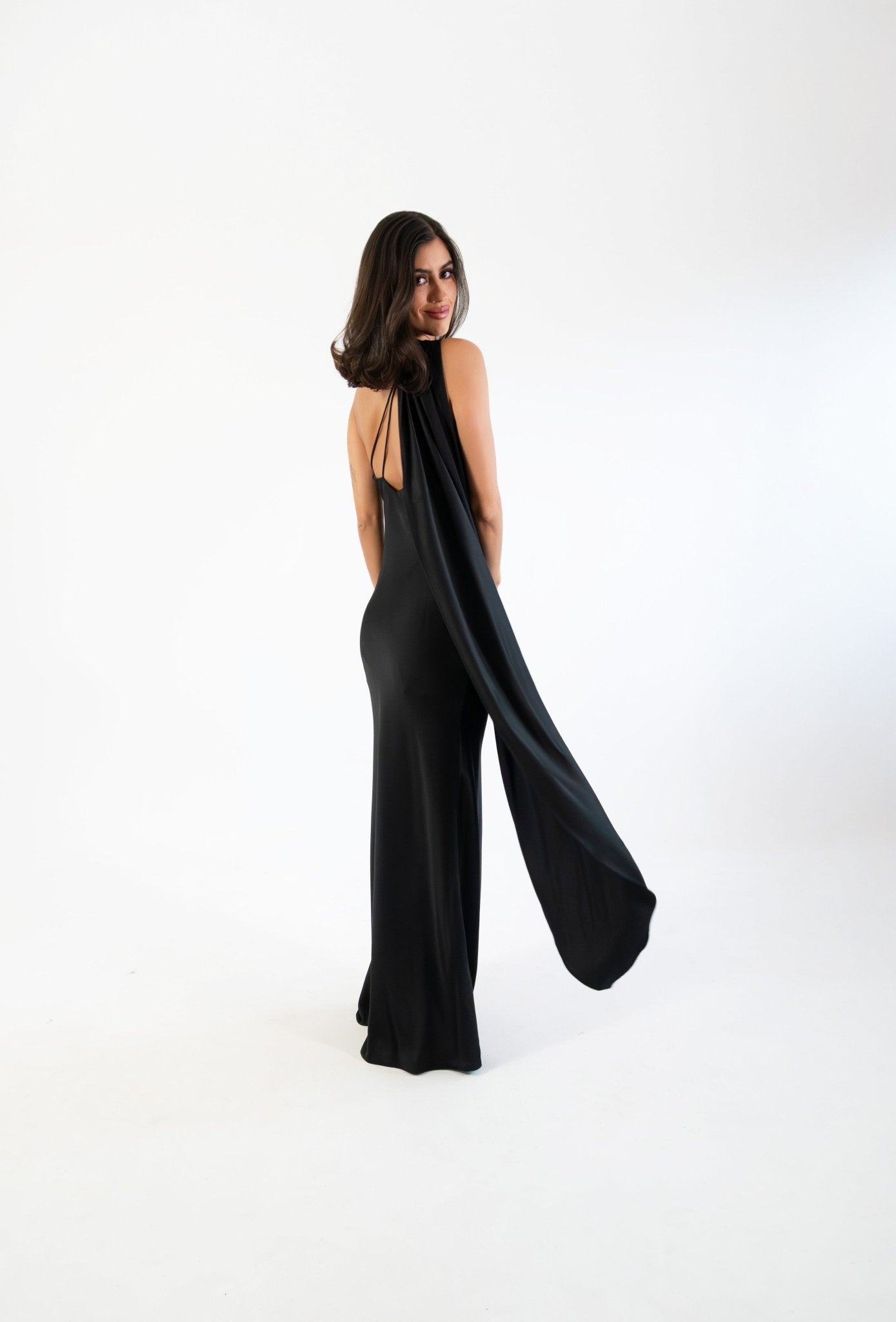 Emiliana - negro venta - Lend the Trend renta de vestidos mexico