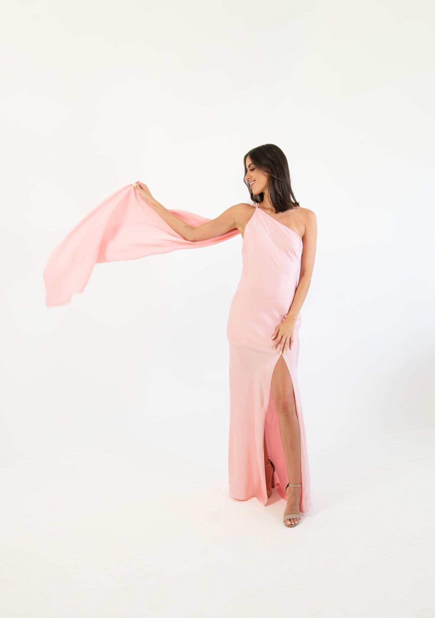 Emiliana - rosa - Lend the Trend renta de vestidos mexico