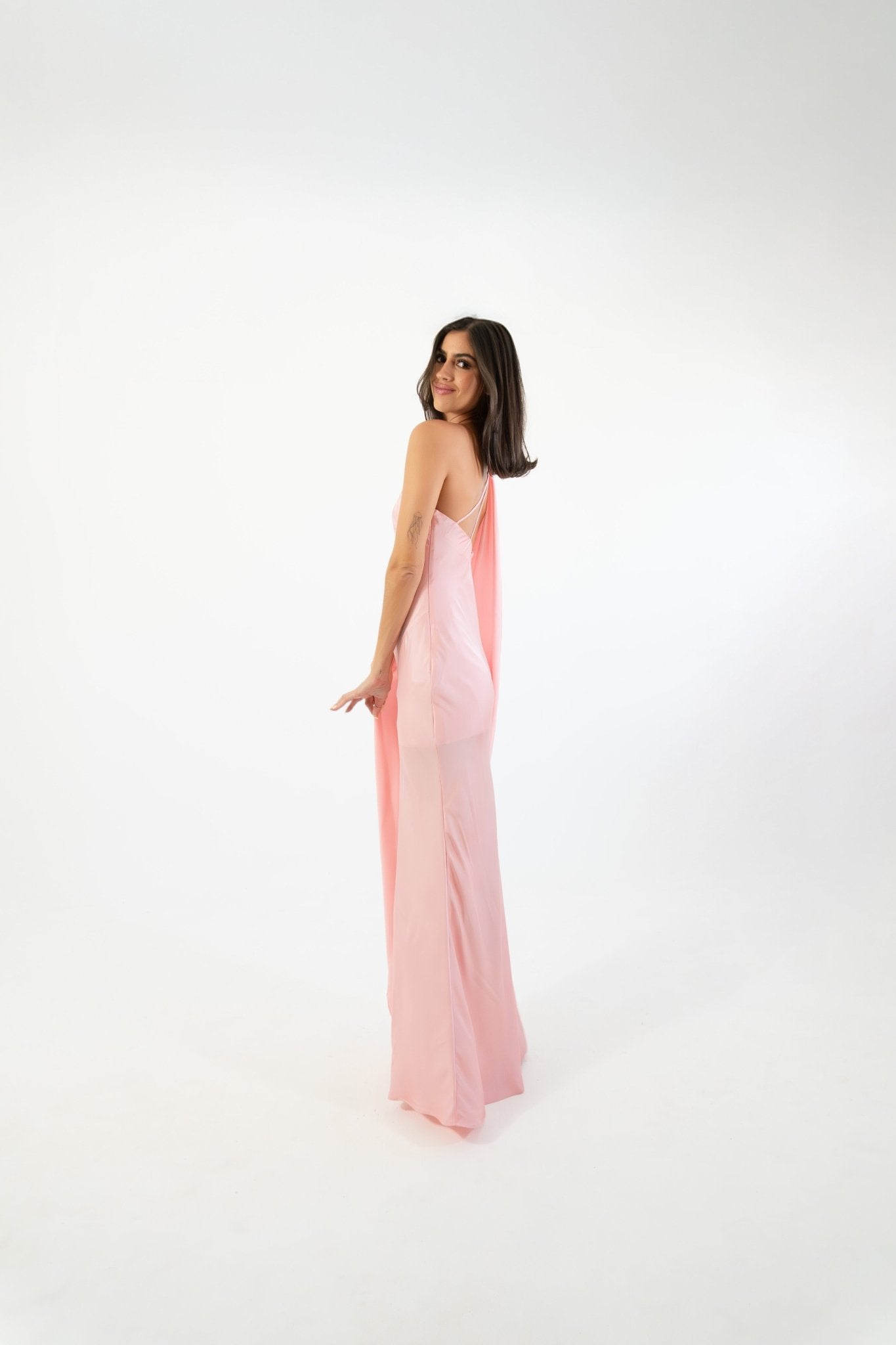 Emiliana - rosa - Lend the Trend renta de vestidos mexico