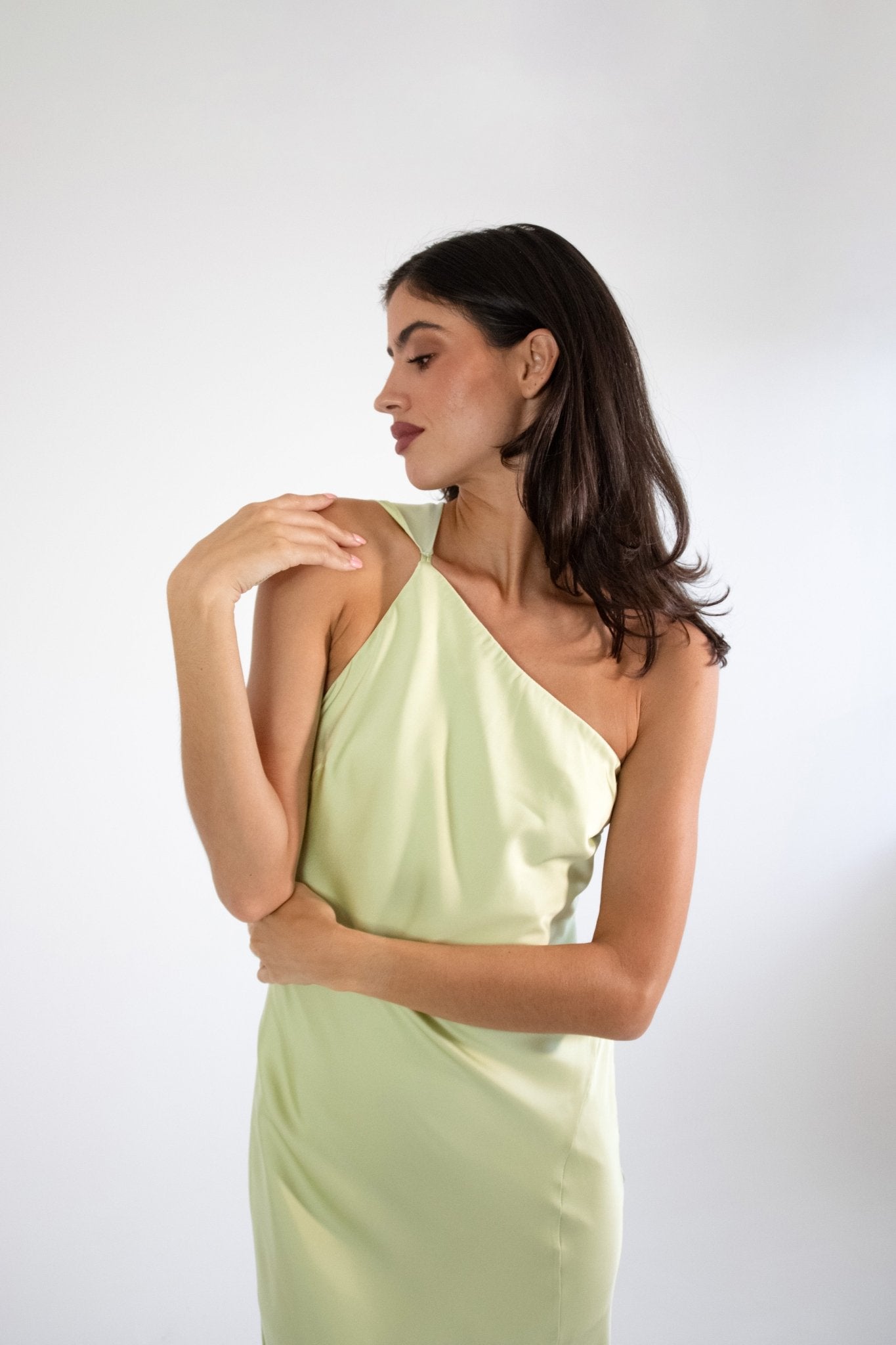 Emiliana - sage - Lend the Trend renta de vestidos mexico