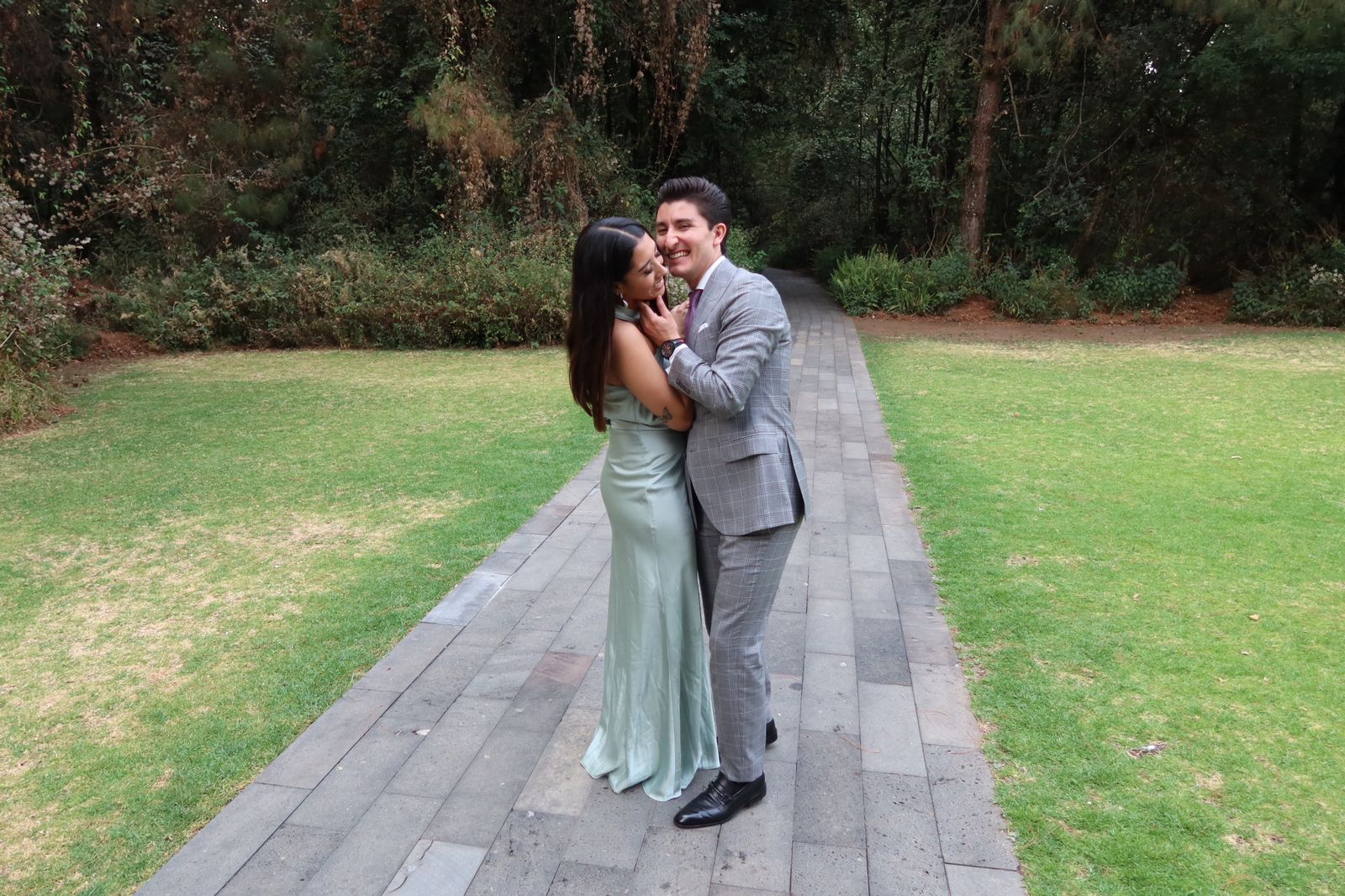 Erin - sage venta - Lend the Trend renta de vestidos mexico