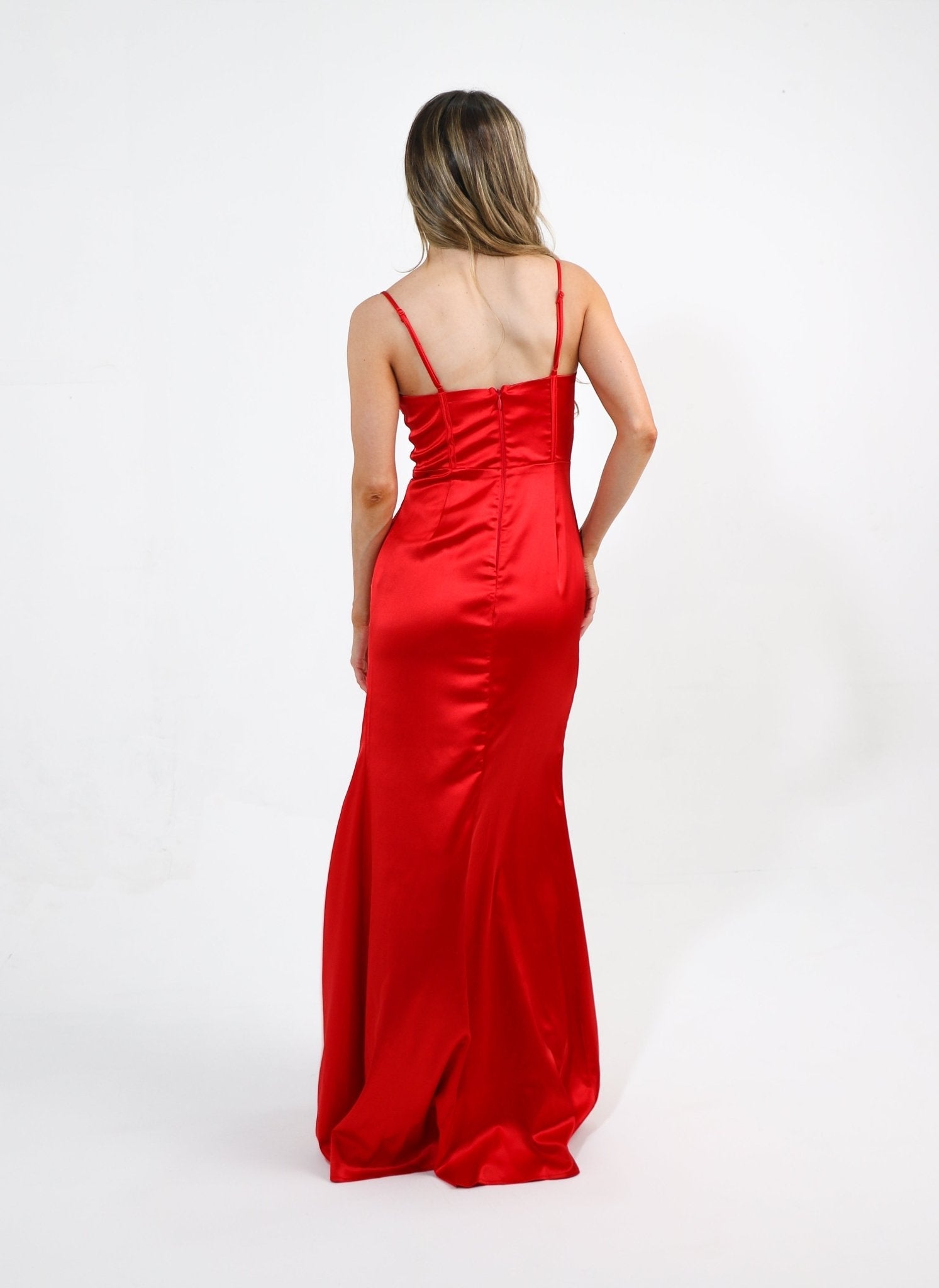 Evelyn - rojo - Lend the Trend renta de vestidos mexico