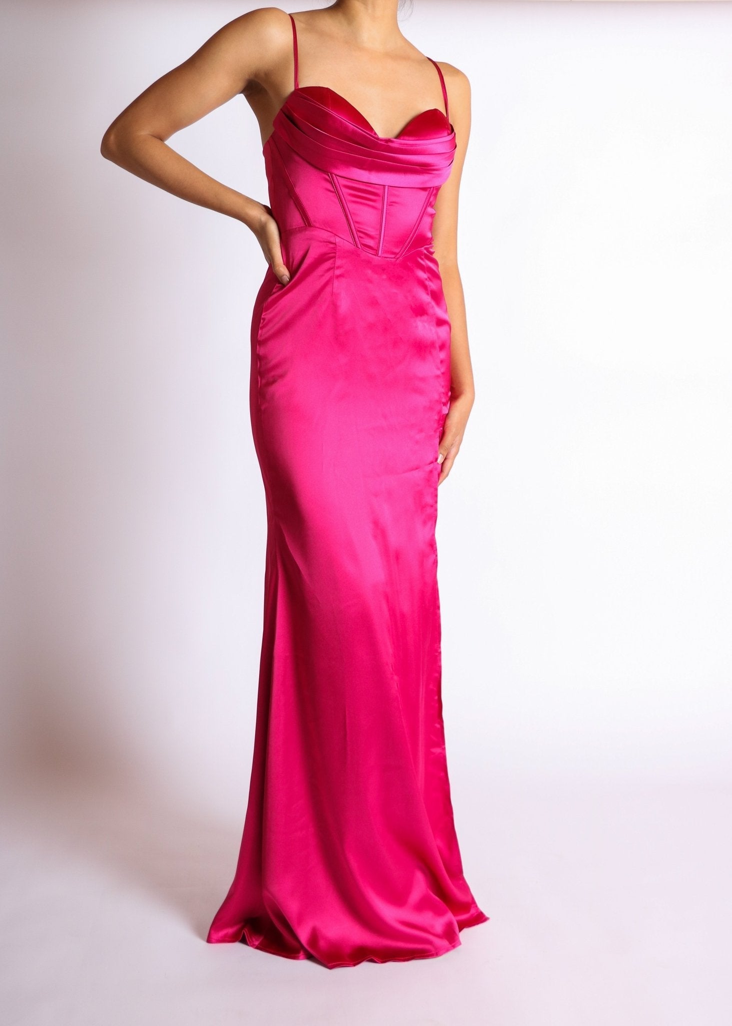 Evelyn - rosa fuchsia - Lend the Trend renta de vestidos mexico