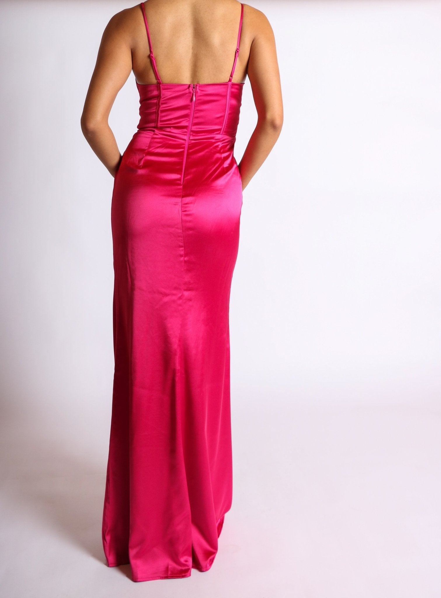 Evelyn - rosa fuchsia - Lend the Trend renta de vestidos mexico