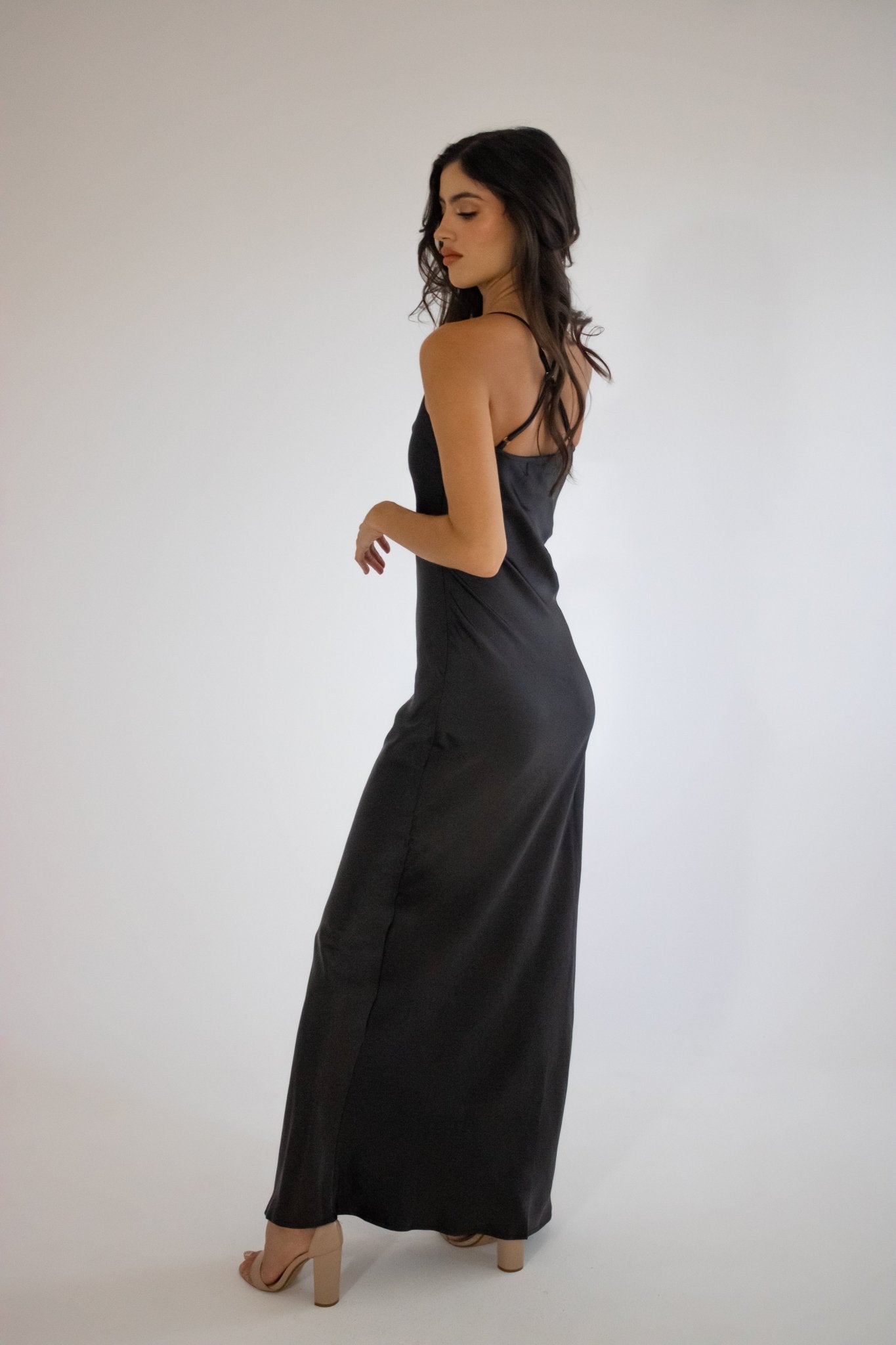 Loreta - negro venta - Lend the Trend renta de vestidos mexico