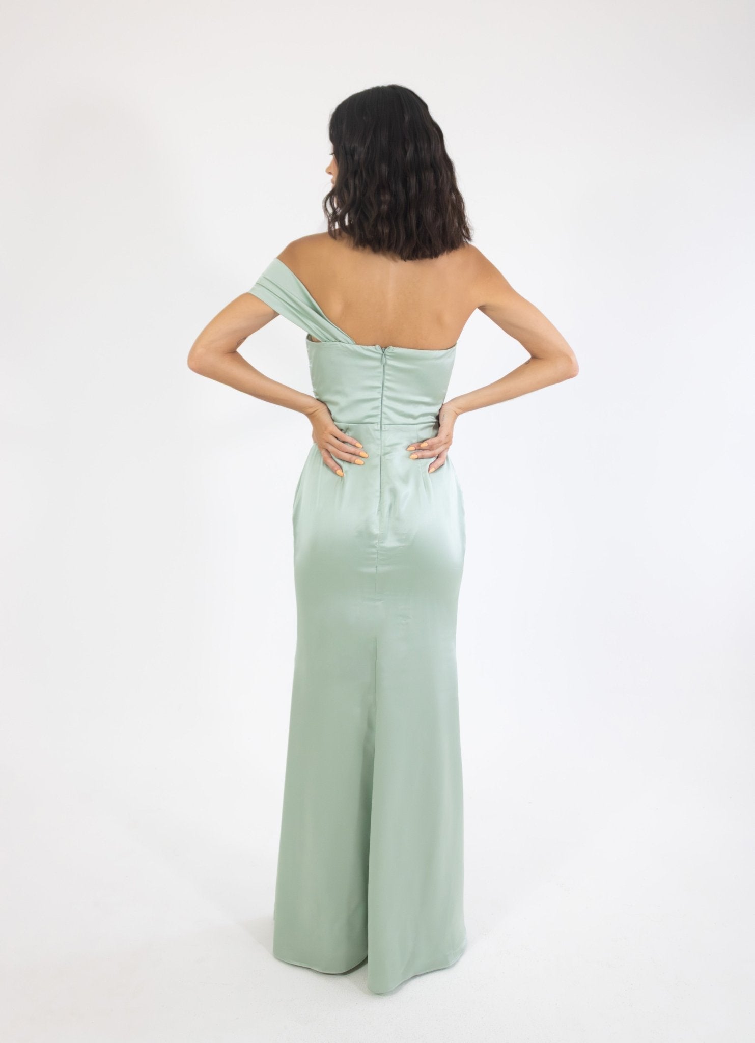 Marialy - sage - Lend the Trend renta de vestidos mexico