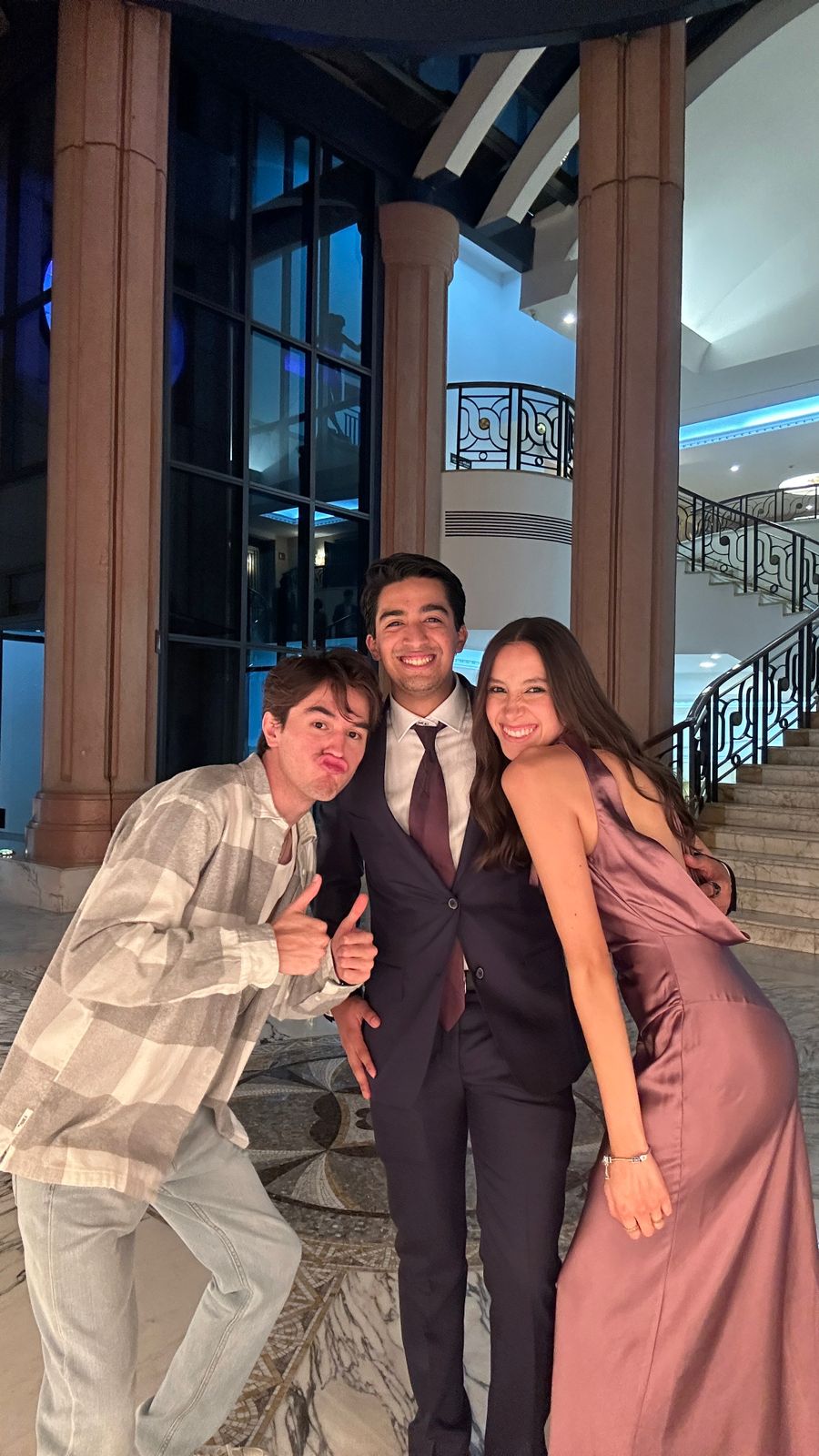 Marisa - morado - Lend the Trend renta de vestidos mexico