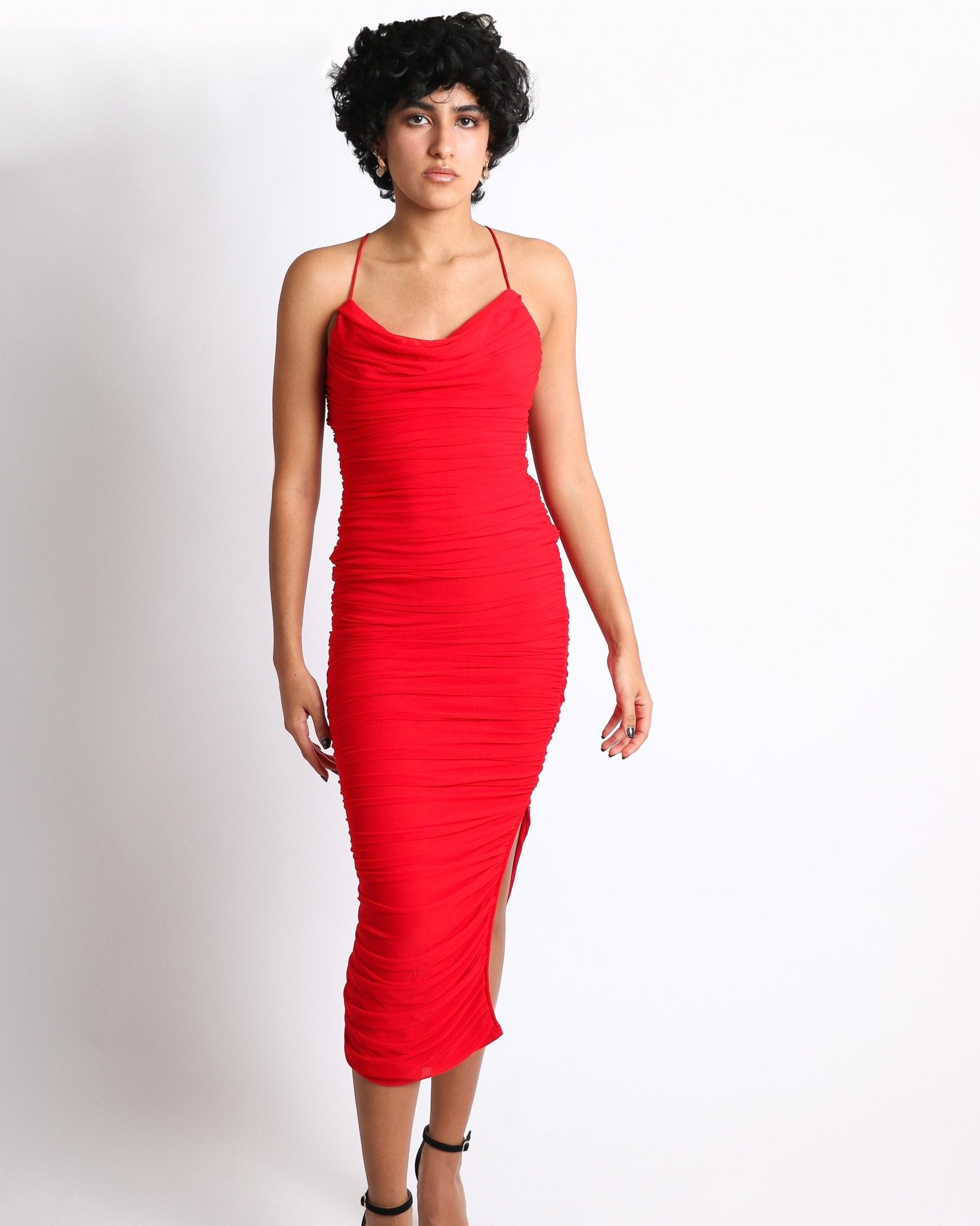 Pamela - rojo vivo - Lend the Trend renta de vestidos mexico