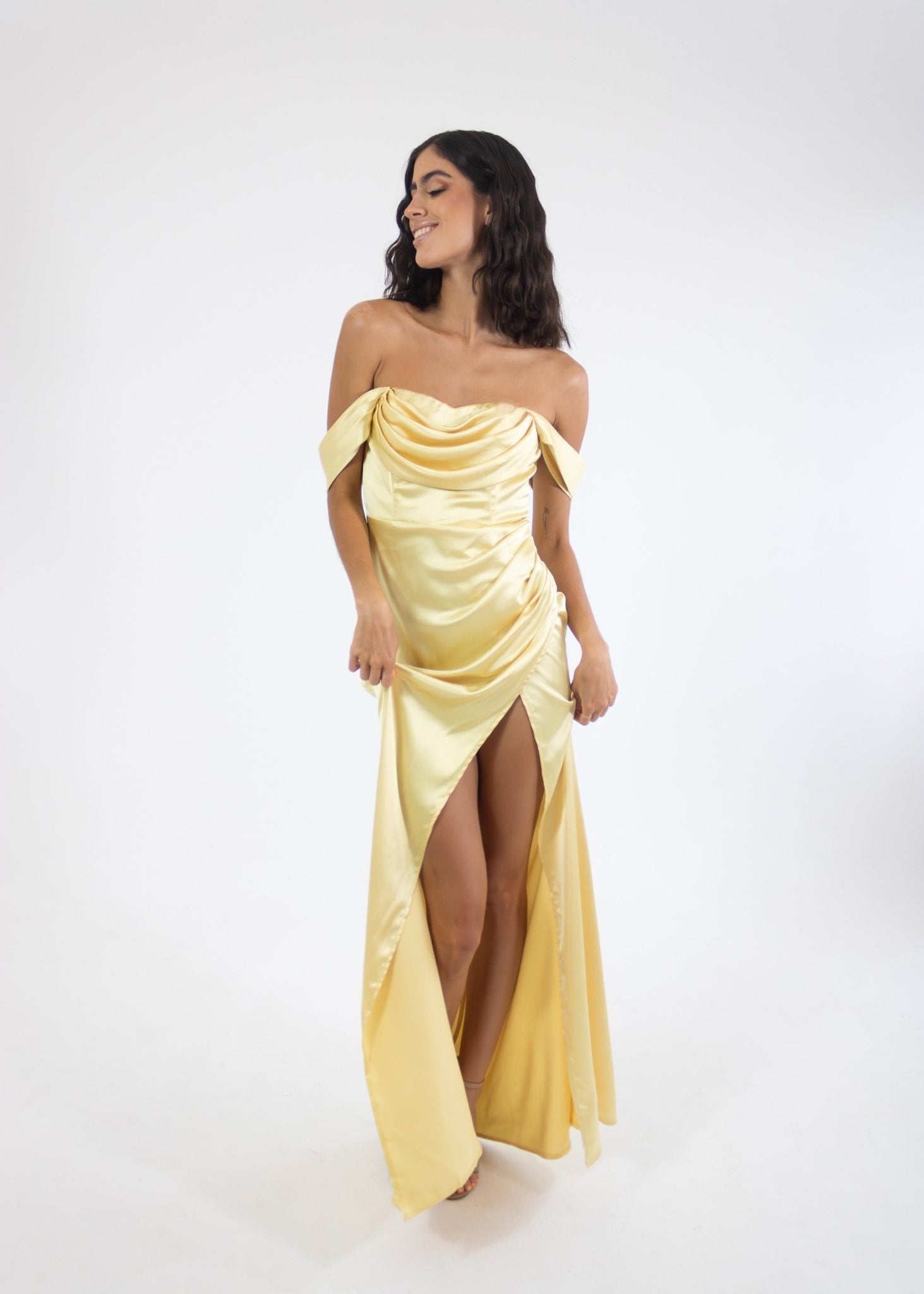 Sasha - amarillo - Lend the Trend renta de vestidos mexico