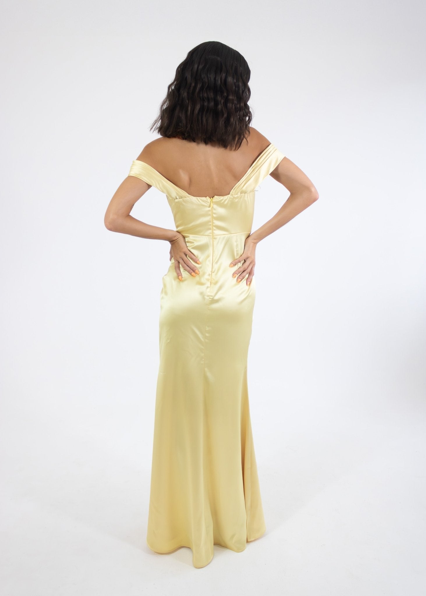 Sasha - amarillo - Lend the Trend renta de vestidos mexico