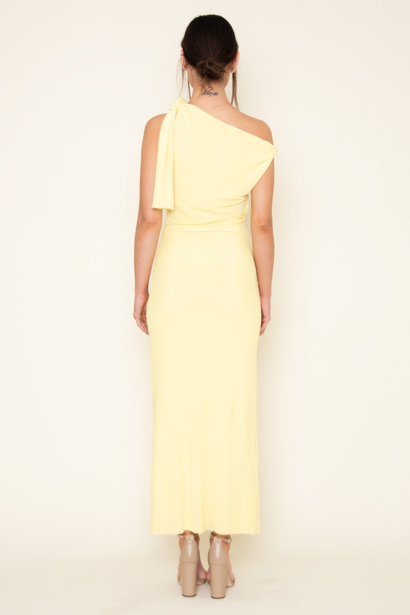 Titi - amarillo - Lend the Trend renta de vestidos mexico