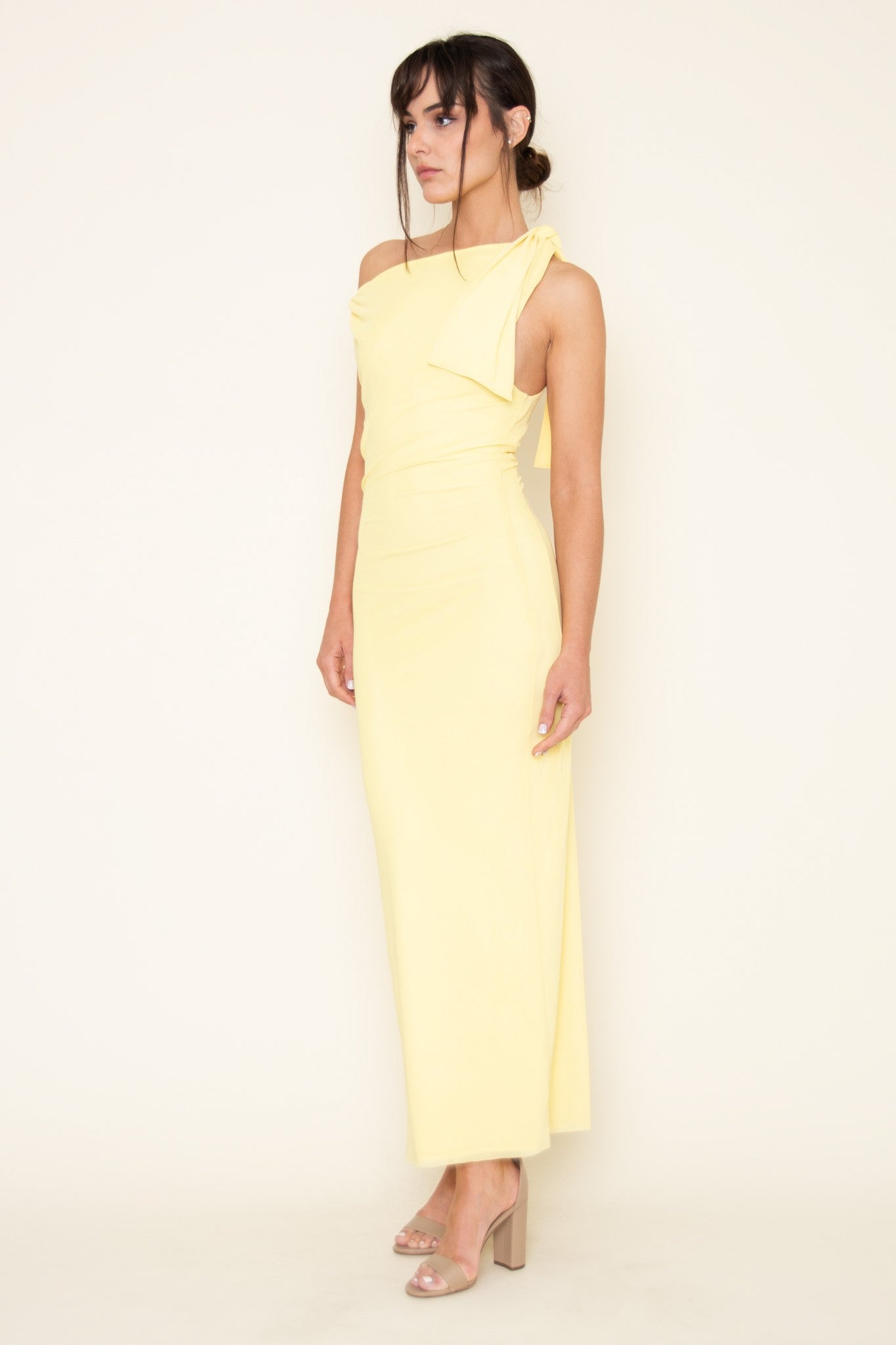 Titi - amarillo - Lend the Trend renta de vestidos mexico