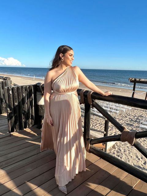 Mabela - nude - Lend the Trend renta de vestidos mexico