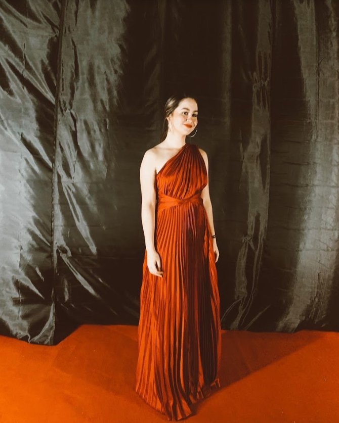 Mabela - rojo - Lend the Trend renta de vestidos mexico