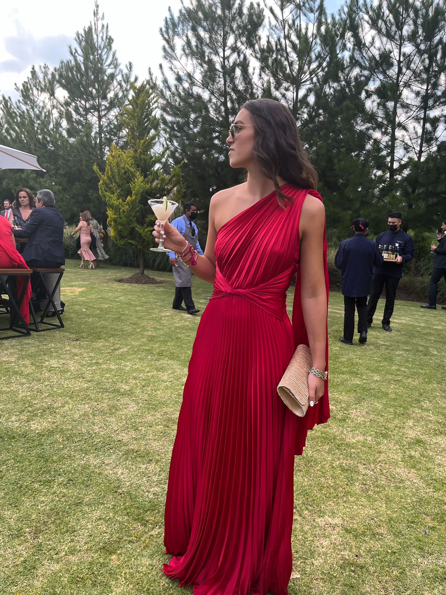 Mabela - rojo - Lend the Trend renta de vestidos mexico