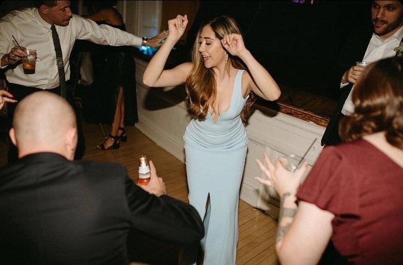 Macie - vestido largo azul - Lend the Trend renta de vestidos mexico