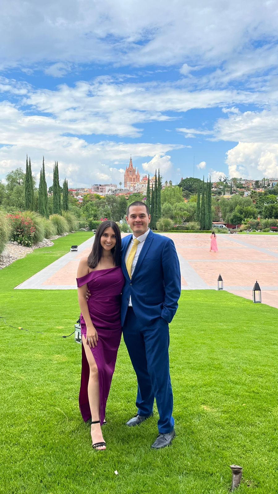 Maye - morado - Lend the Trend renta de vestidos mexico